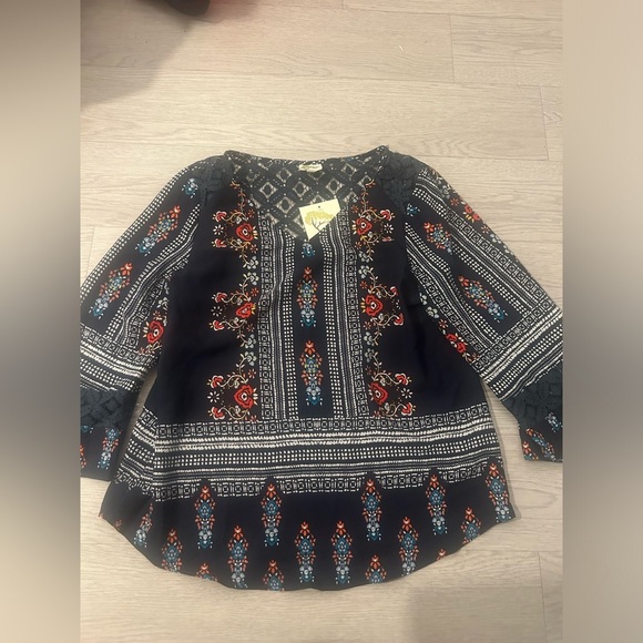 Fig and Flower Floral Lace Detail 3/4 Sleeve Top Size M - Picture 1 of 5